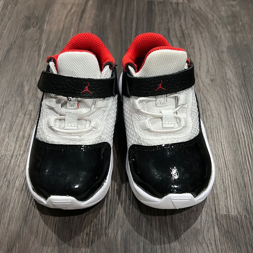 Like New Toddler Air Jordan’s size 7C